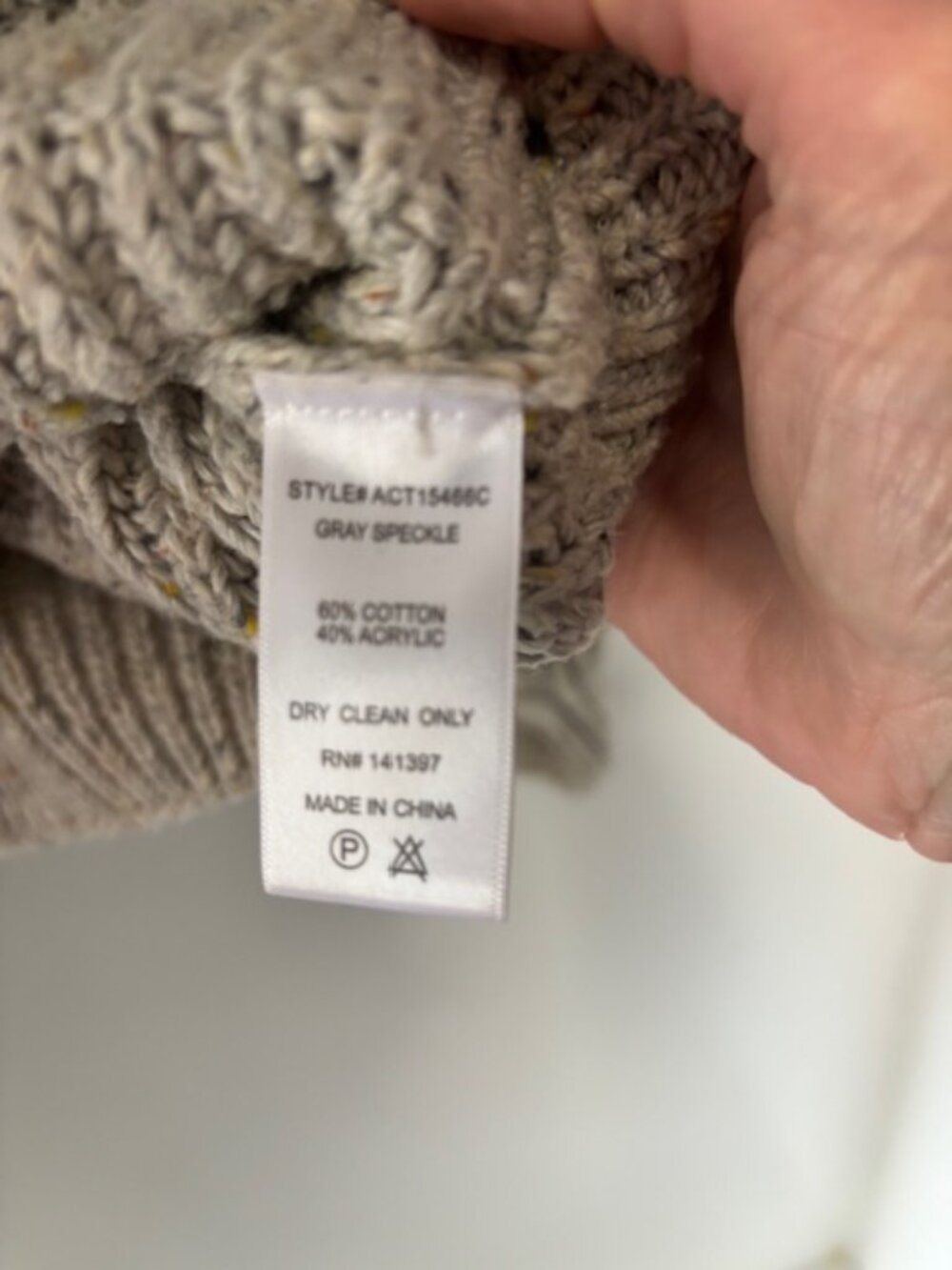 ASTR The Label Women’s M Oatmeal Speckled Chunky Knit Cropped Oversized Sweater - Picture 7 of 8